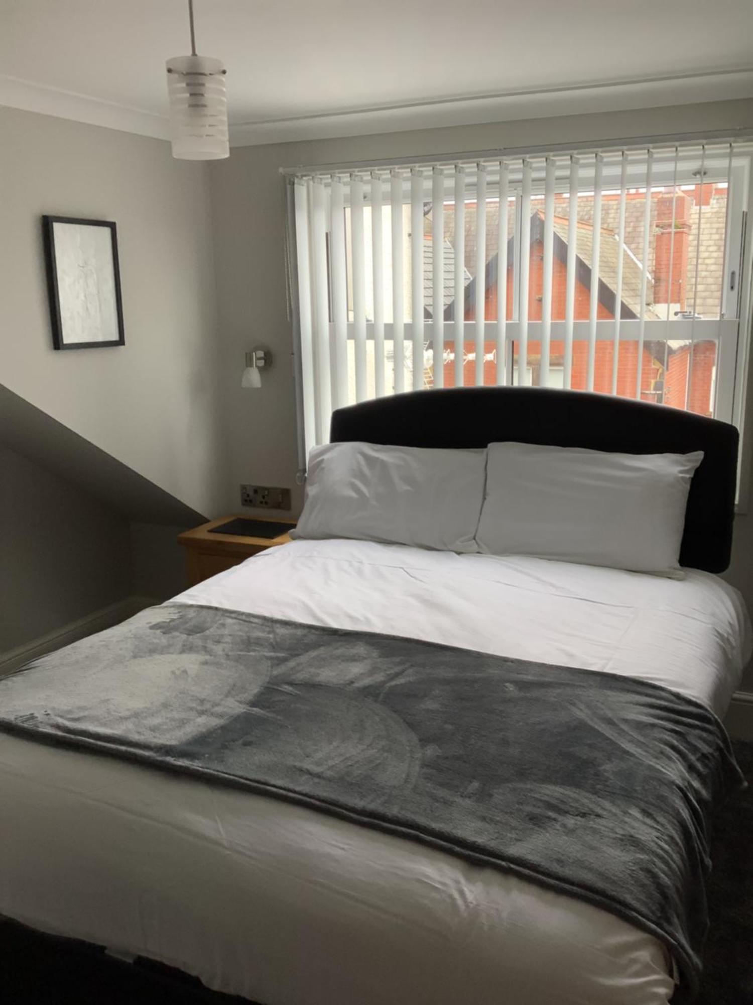 Jeffersons Abbey Road Serviced Apartments (Adults Only) Barrow-in-Furness Room photo